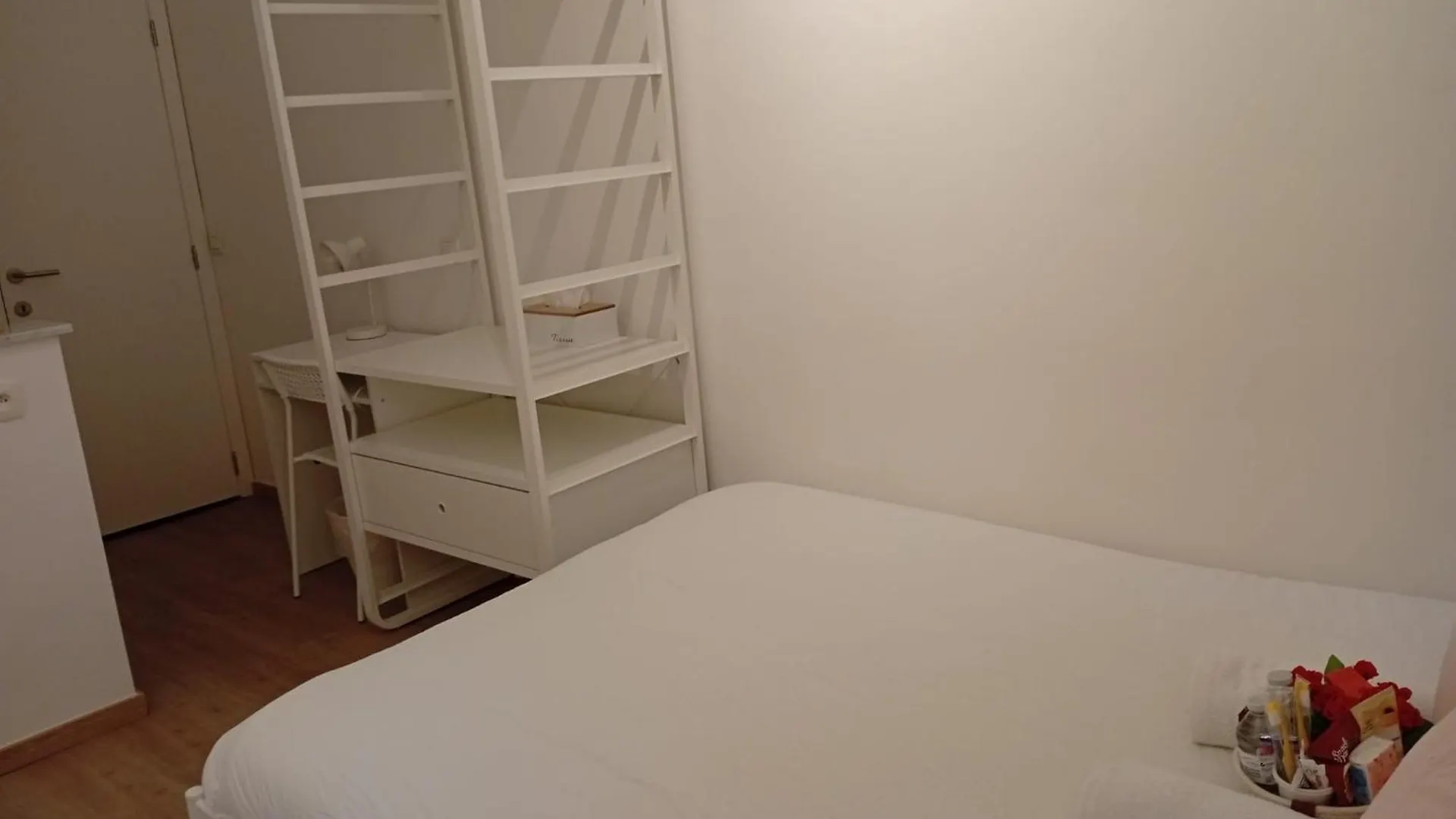 Benny'S Rooms Brussels City Centre 0*,